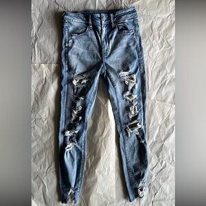 American Eagle Distressed Hi-Rise Jegging